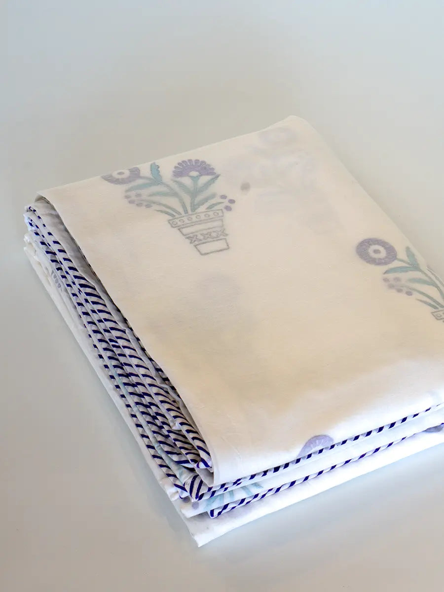 Blooming Vase Organic Cotton Blanket