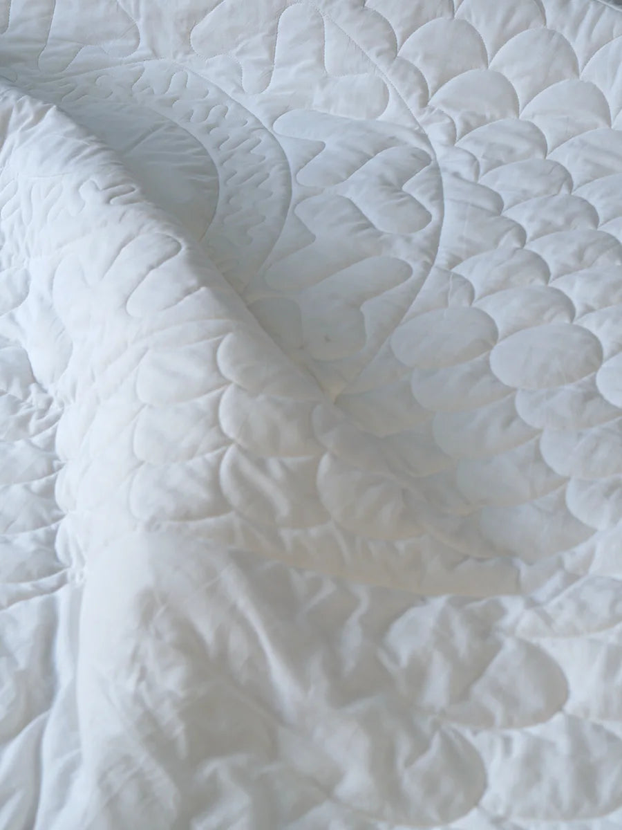 White Beli Organic Muslin Comforter