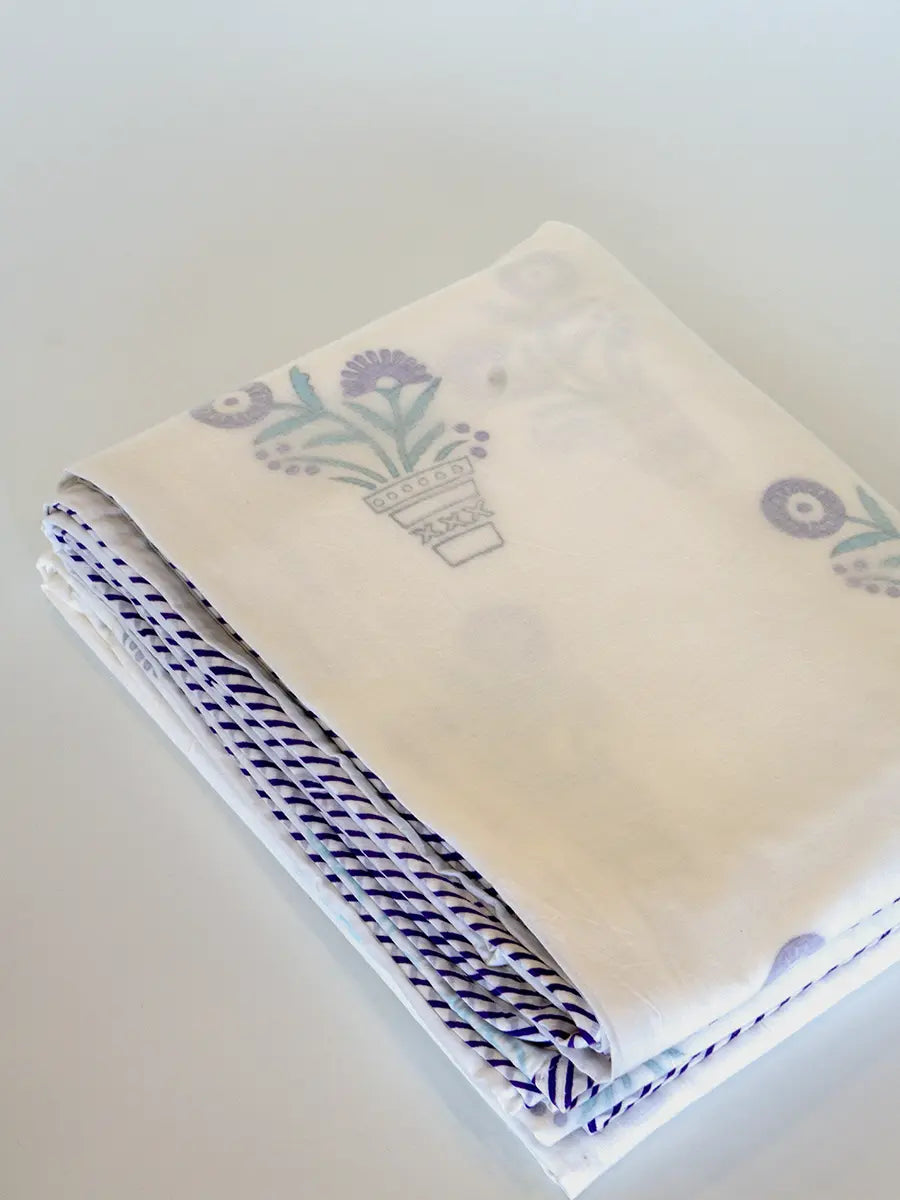 Blooming Vase Organic Cotton Blanket